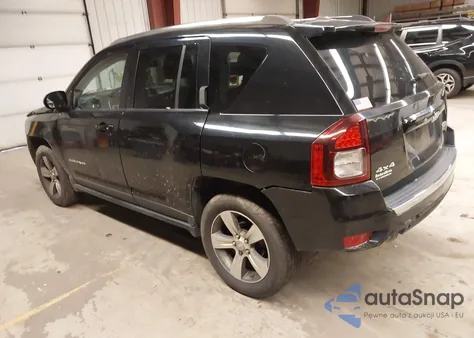 2017 Jeep Compass High Altitude 4X4 z USA, uszkodzony, nr VIN 1C4NJDEB5HD111300